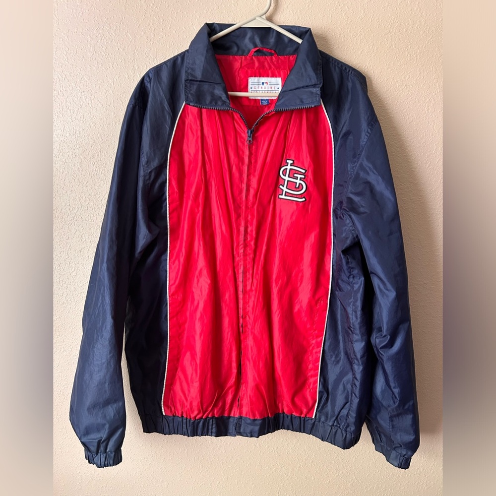 Vintage St. Louis Cardinals windbreaker. Size large. Excellent condition!
